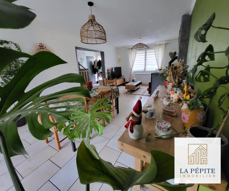 Maison - 90 m² - 5 pièces