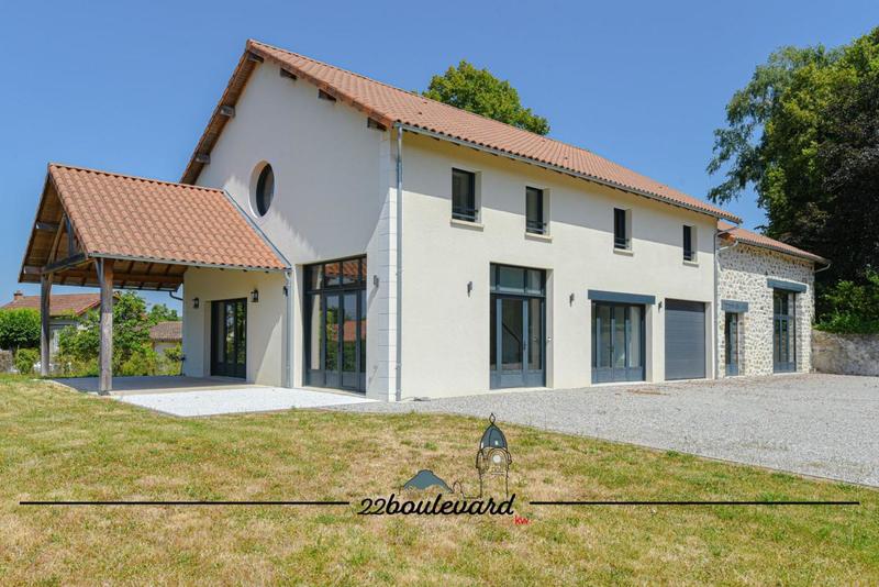 Longère - 318 m² - 10 pièces