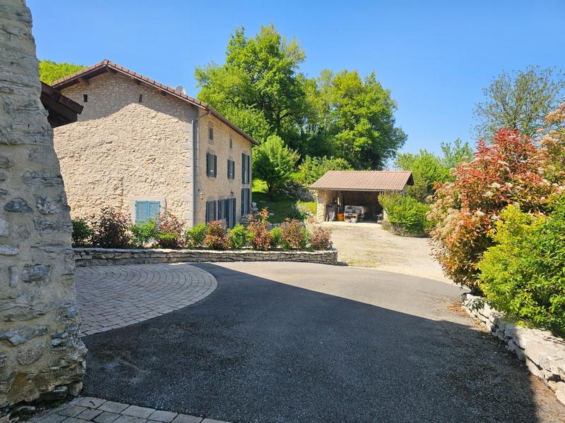Maison - 291 m² - 10 pièces