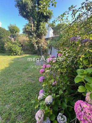 Maison traditionnelle - 100 m² - 5 pièces