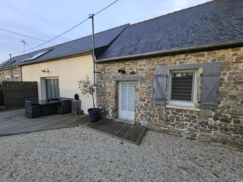 Maison - 90 m² - 5 pièces