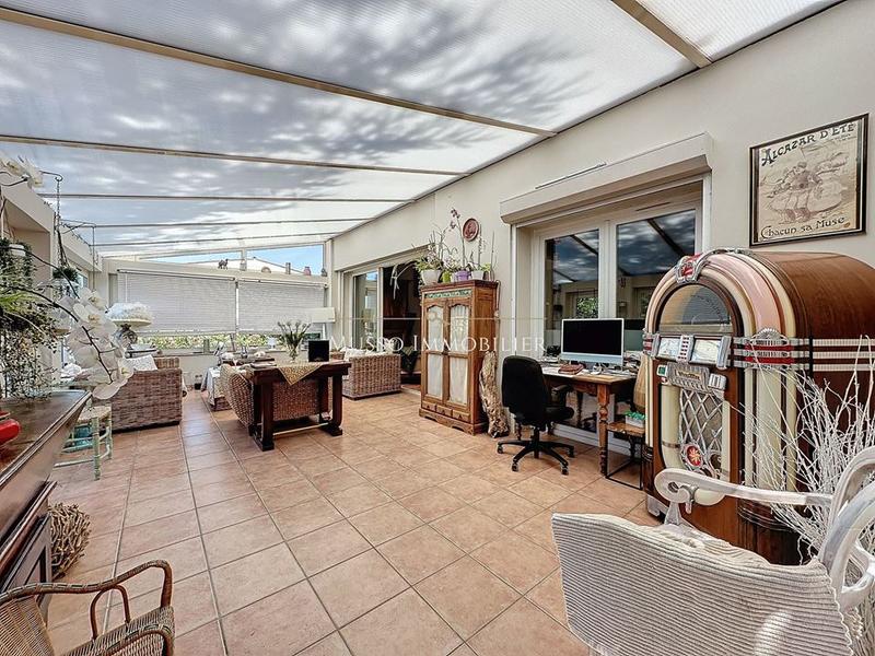 Maison traditionnelle - 215 m² - 5 pièces