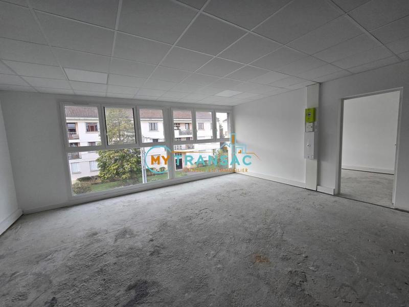 Local d'activité / Entrepôt - 256 m²