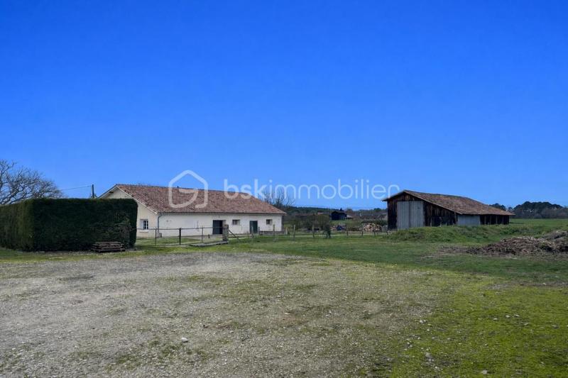 Demeure - 239 m² - 10 pièces