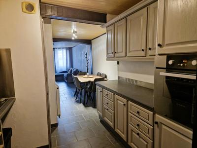 Appartement - 85 m² - 5 pièces