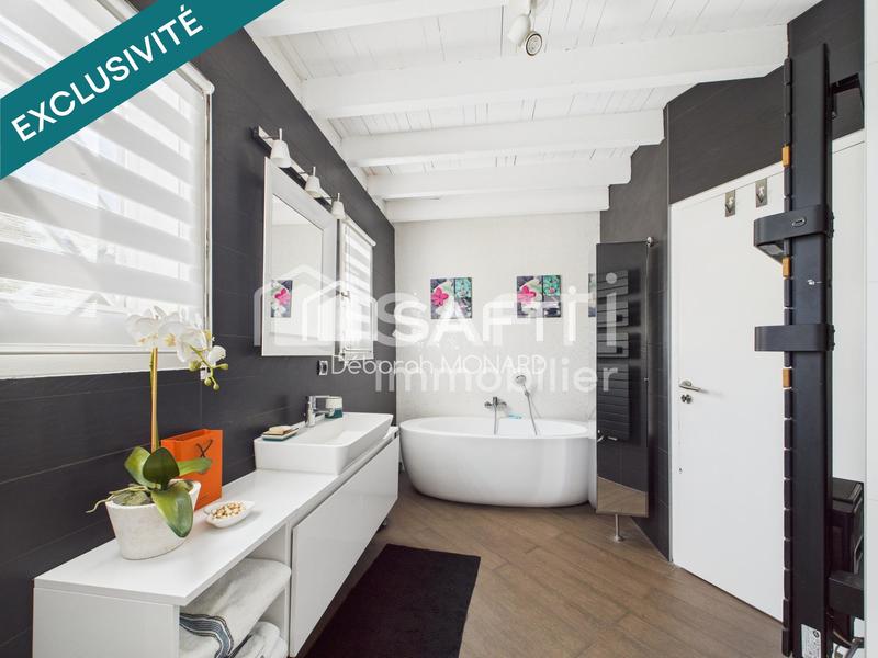 Maison - 180 m² - 6 pièces