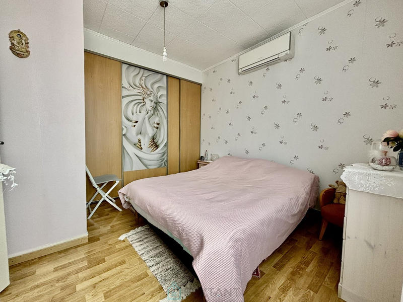 Maison - 96 m² - 5 pièces