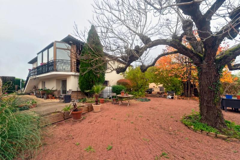 Maison - 157 m² - 8 pièces