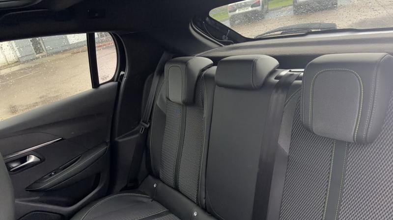 Peugeot E-208 156 115kWh Gt