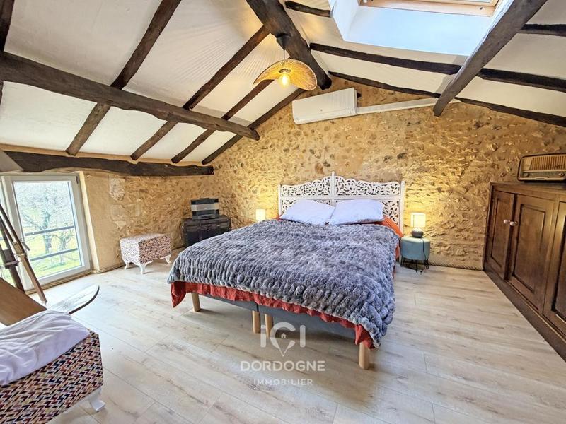 Maison - 263 m² - 8 pièces