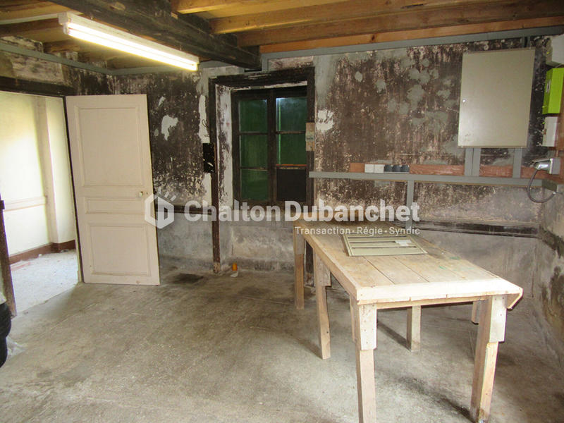 Corps de ferme - 250 m² - 8 pièces