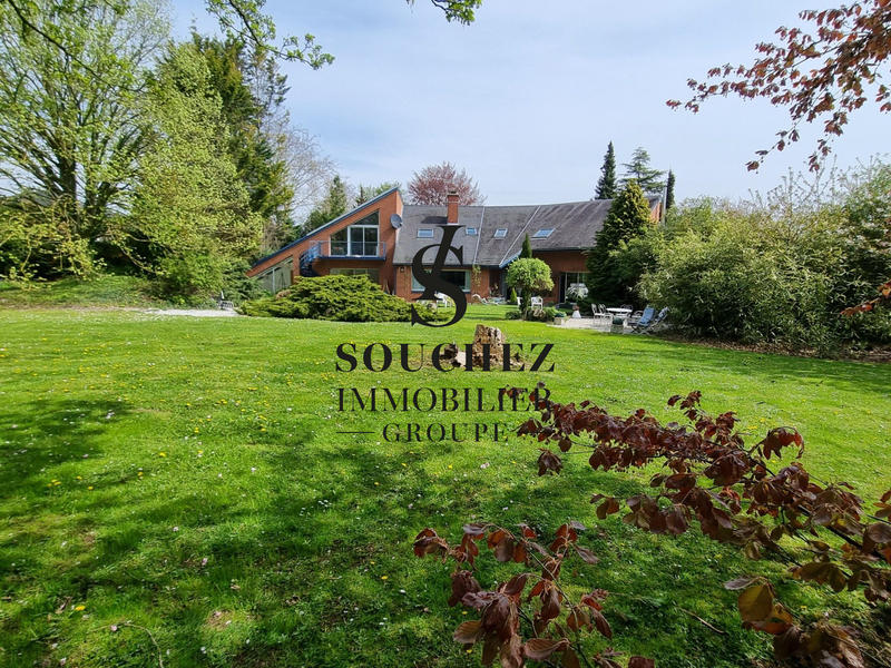 Maison - 339 m² - 10 pièces