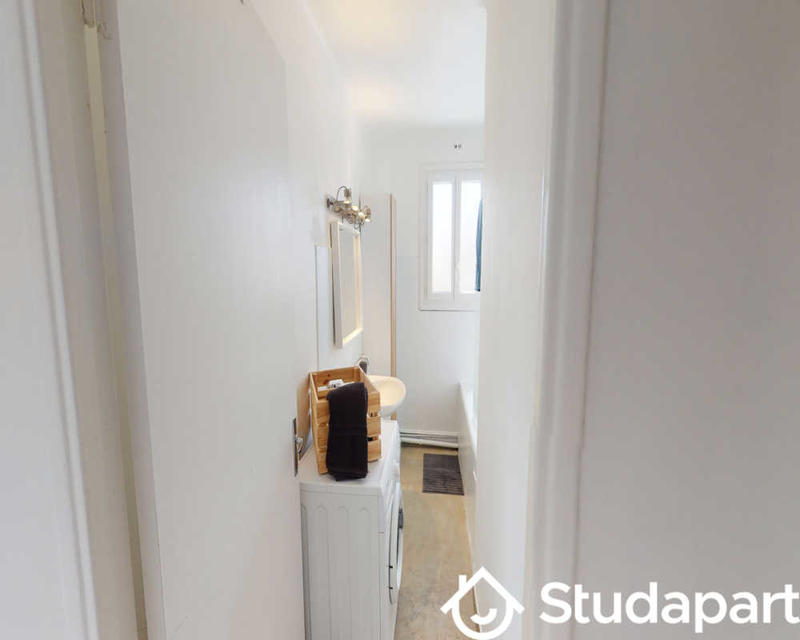 Chambre - 70 m² - 1 pièce