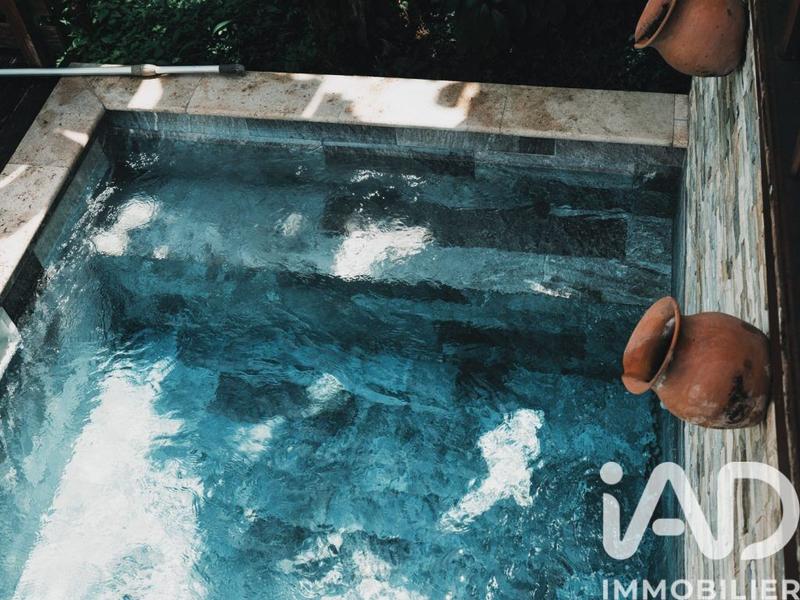 Maison - 200 m² - 6 pièces