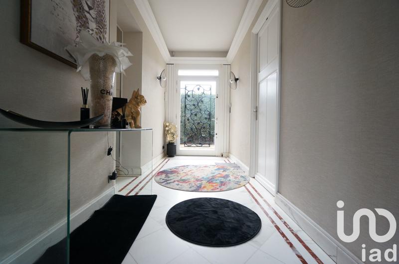 Maison - 280 m² - 7 pièces