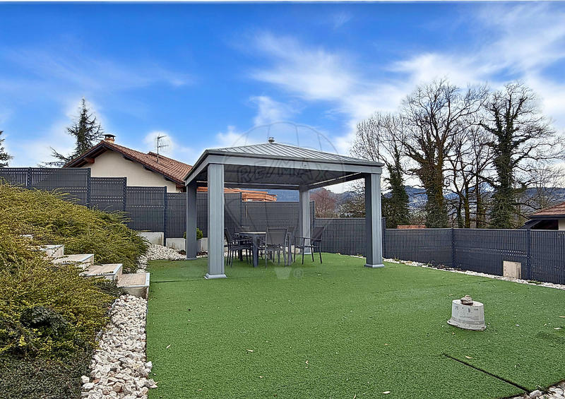 Maison - 108 m² - 5 pièces