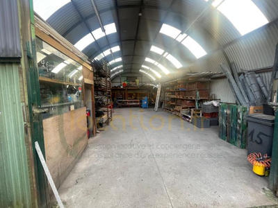 Parking / Garage - 112 m²