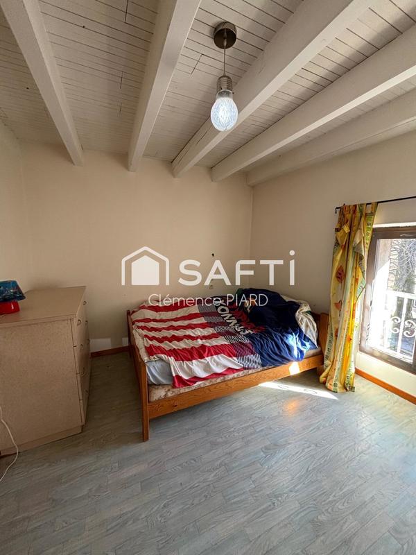 Maison - 143 m² - 10 pièces