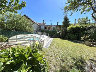 Maison - 115 m² - 6 pièces