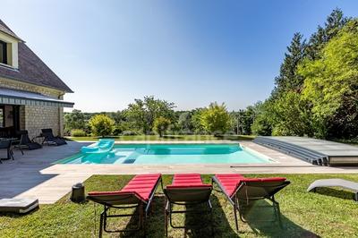 Maison - 220 m² - 6 pièces