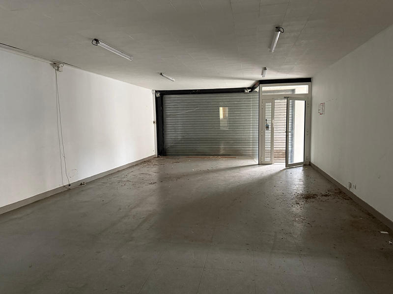 Local commercial - 251 m² - 5 pièces