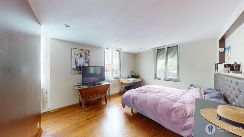 Maison - 110 m² - 6 pièces