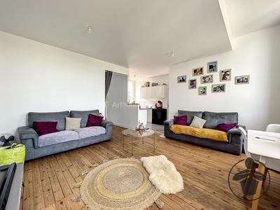 Appartement - 98 m² - 4 pièces