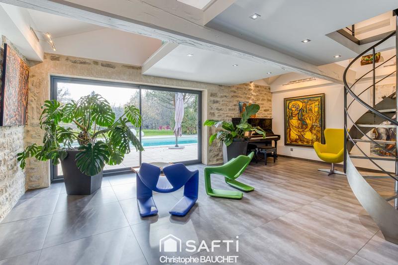 Maison - 213 m² - 6 pièces