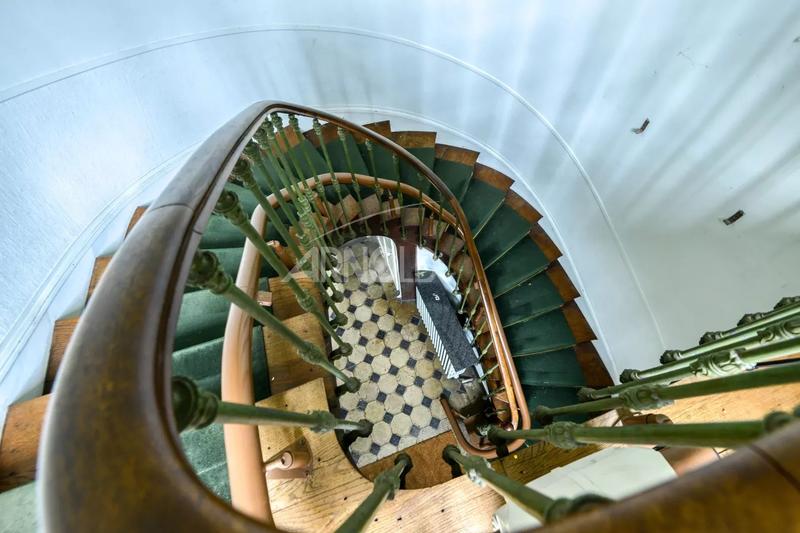 Maison - 463 m² - 15 pièces