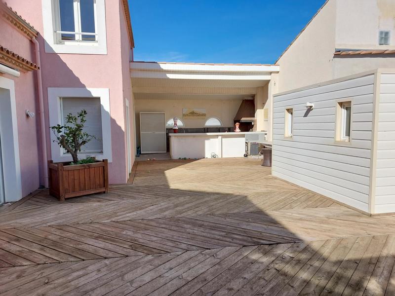 Maison - 200 m² - 5 pièces