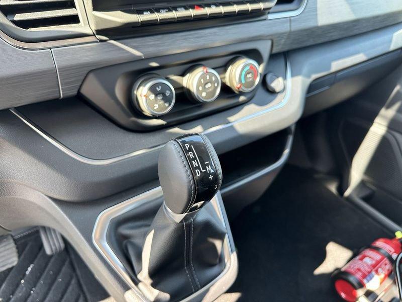 Renault Trafic Grand SpaceNomad iconic blue dCi 170 Edc