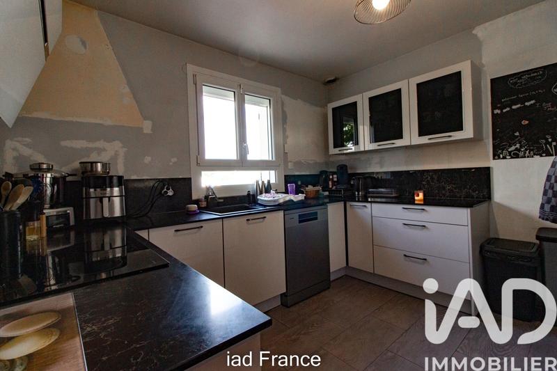 Maison - 93 m² - 5 pièces