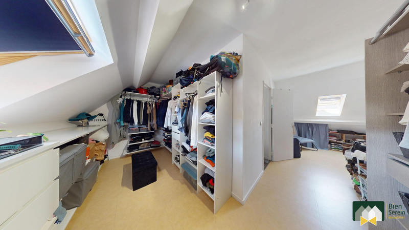 Appartement - 92 m² - 5 pièces