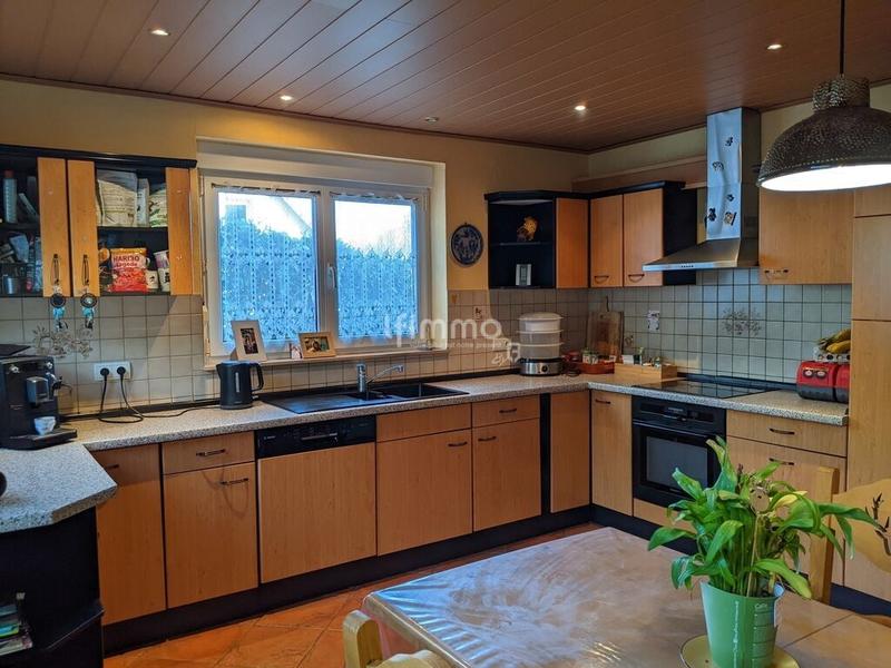 Maison - 180 m² - 8 pièces