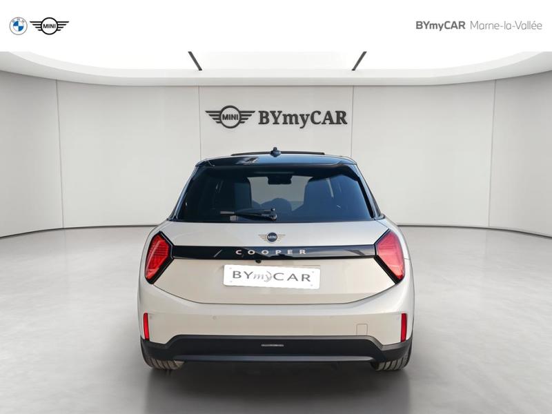 Mini Cooper F65 156 ch Dkg7 c Favoured + Pack s