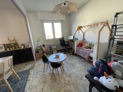 Appartement - 79 m² - 4 pièces