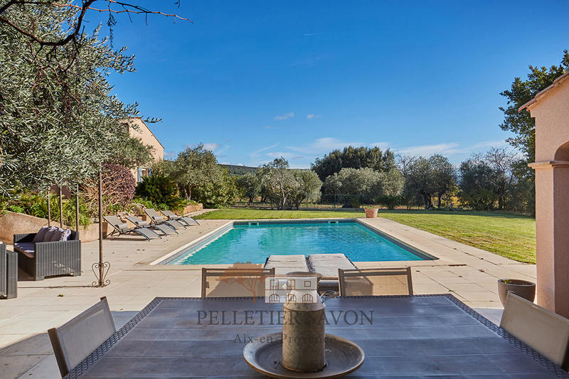 Demeure - 310 m² - 10 pièces