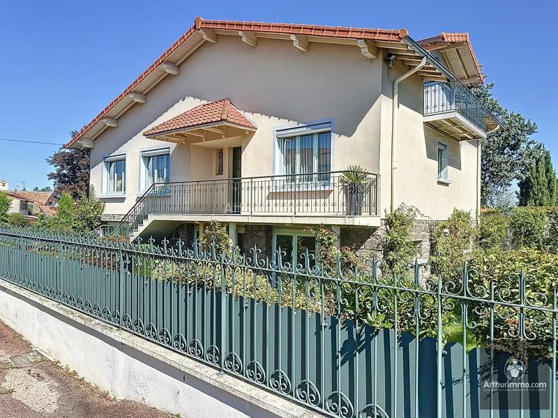 Maison - 280 m² - 7 pièces