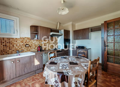 Maison - 185 m² - 7 pièces