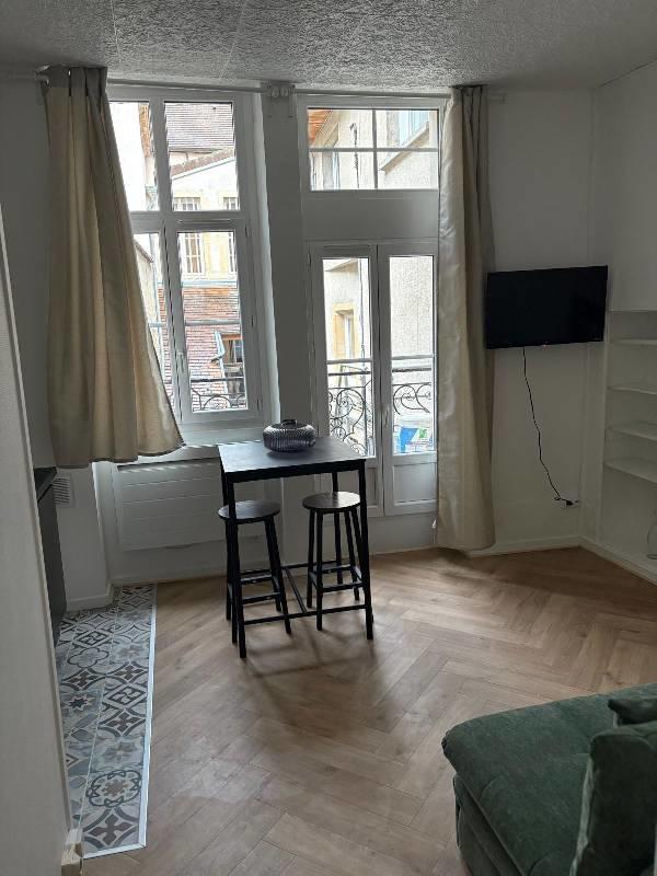 Studio - 16 m² - 1 pièce