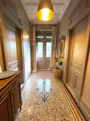 Maison - 250 m² - 7 pièces