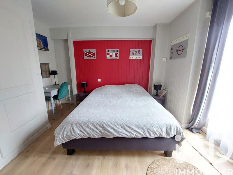 Maison - 217 m² - 7 pièces