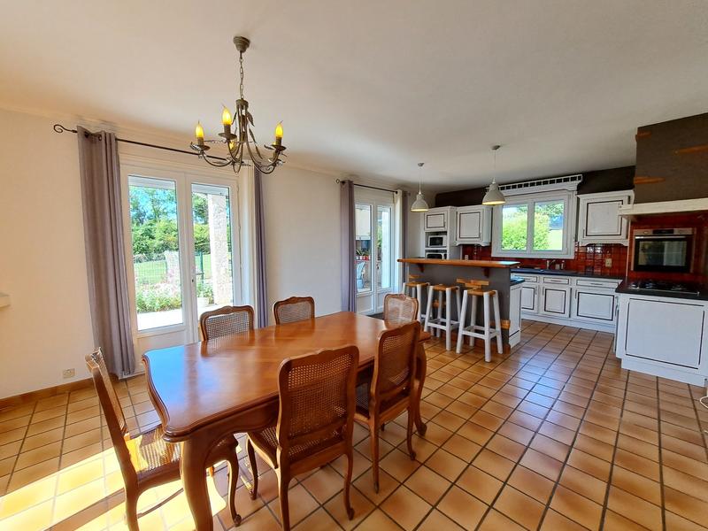 Maison - 190 m² - 6 pièces