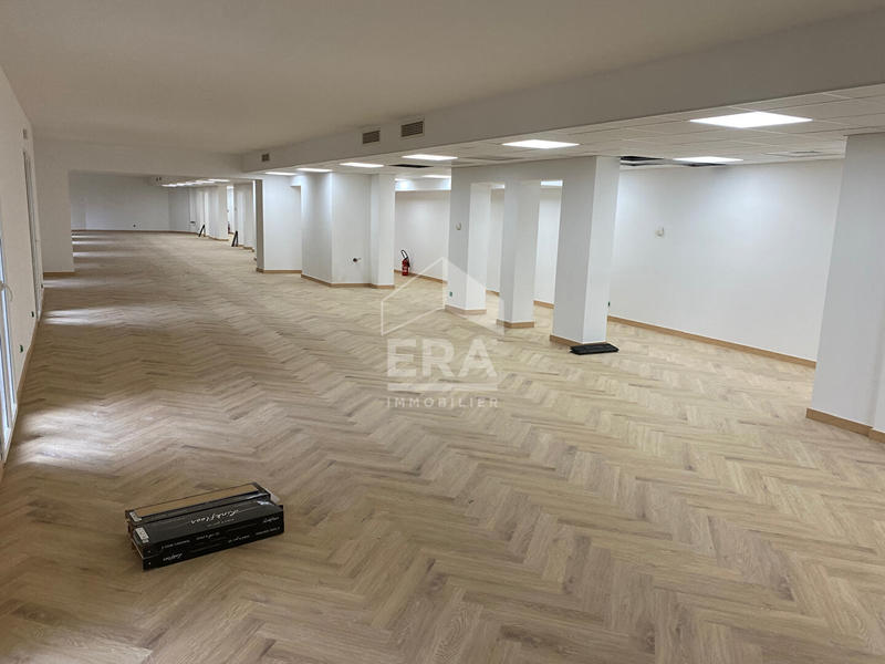Local commercial - 300 m²