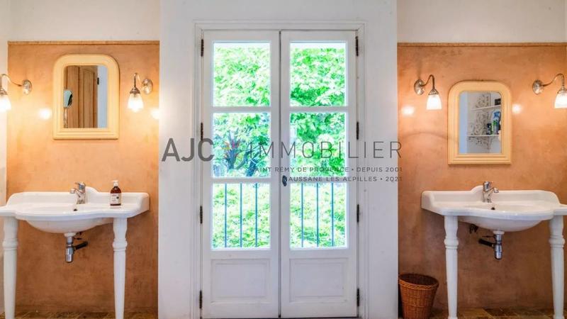 Mas - 186 m² - 4 pièces