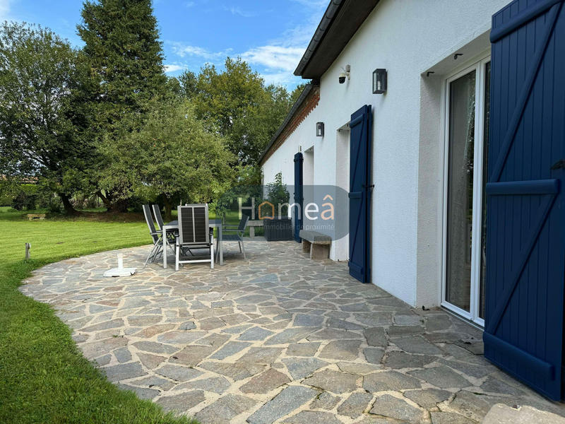 Propriété - 249 m² - 7 pièces