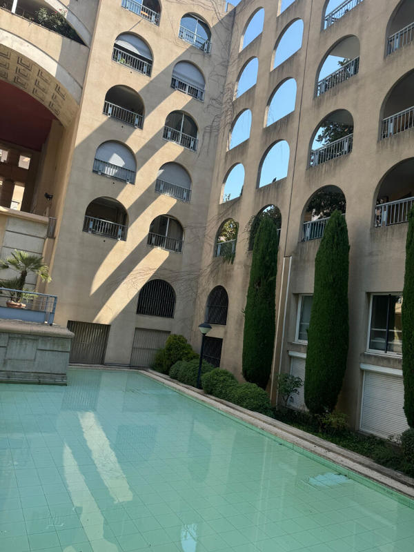 Appartement - 100 m² - 4 pièces