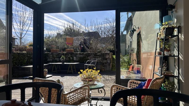 Maison - 263 m² - 9 pièces