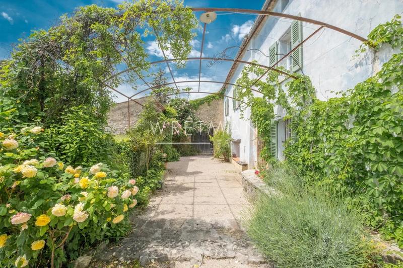 Villa - 257 m² - 10 pièces