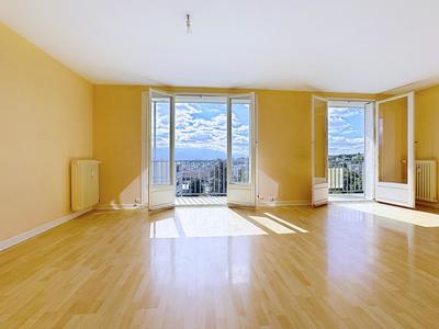 Appartement - 72 m² - 4 pièces